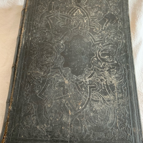 The Cottage Bible - Picture 2 of 4